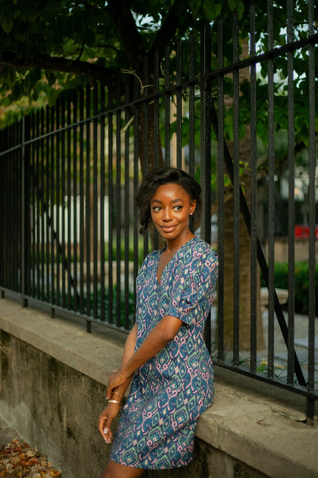 Ws V-Neck Puff Sleeve Dress Navy Ikat - Beau Outfitters