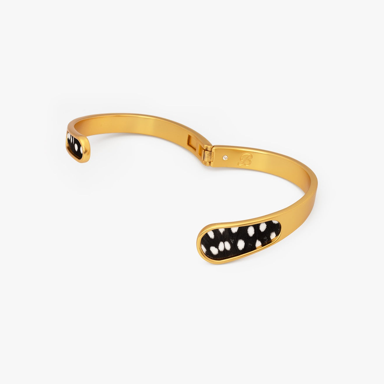 Victoria Bezel Hinge Cuff